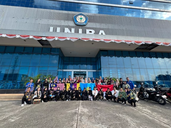Implementation Internasional Community Services UNIBA-UiTM Cawangan Johor, Malaysia At Panti Asuhan Istana Yatim Al-Jufri Sekupang
