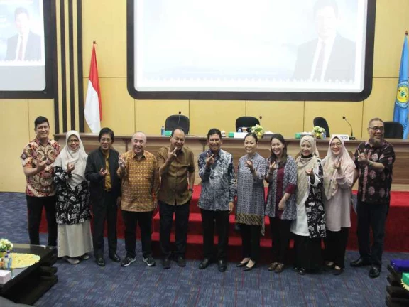 Kuliah Umum Overview Jaminan Kesehatan Nasional Dan Benchmark Dengan Negara Lain