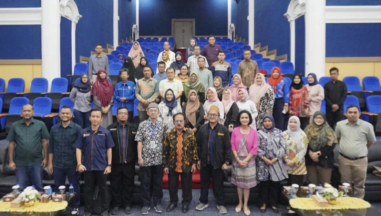 Literasi Jurnal Batam Pendampingan Internasionalisasi Jurnal DOAJ & Scopus Launching RJI World Class University Program