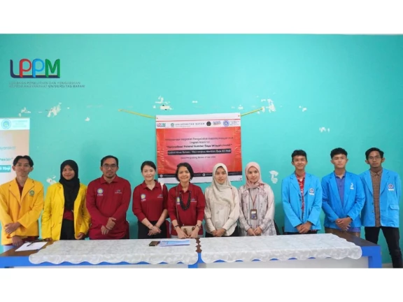 Kelompok 1 Pelaksanaan Kegiatan PKM Nasional Universitas Batam kolaborasi Universitas Maritim Raja Ali Haji
