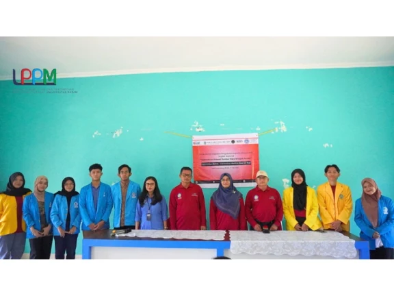 Kelompok 6 Pelaksanaan Kegiatan PKM Nasional Universitas Batam kolaborasi Universitas Maritim Raja Ali Haji