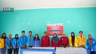 Kelompok 6 Pelaksanaan Kegiatan PKM Nasional Universitas Batam kolaborasi Universitas Maritim Raja Ali Haji