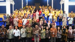 KULIAH UMUM NASIONAL: Percepatan Hilirisasi Sains Dan Teknologi Melalui Kerja Sama Perguruan Tinggi Dan Industri Global